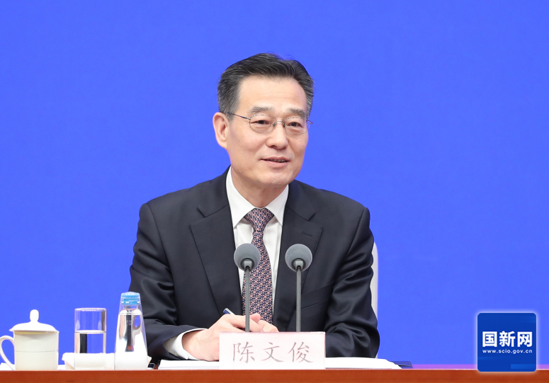 李乐成在国务院新闻办发布会上作主题发布并回答记者提问 以更大担当和作为谱写辽宁全面振兴新篇章